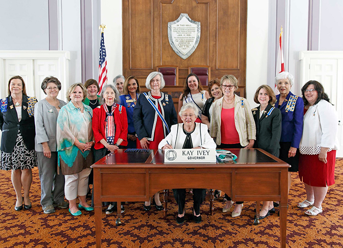 group of ladies with Governor